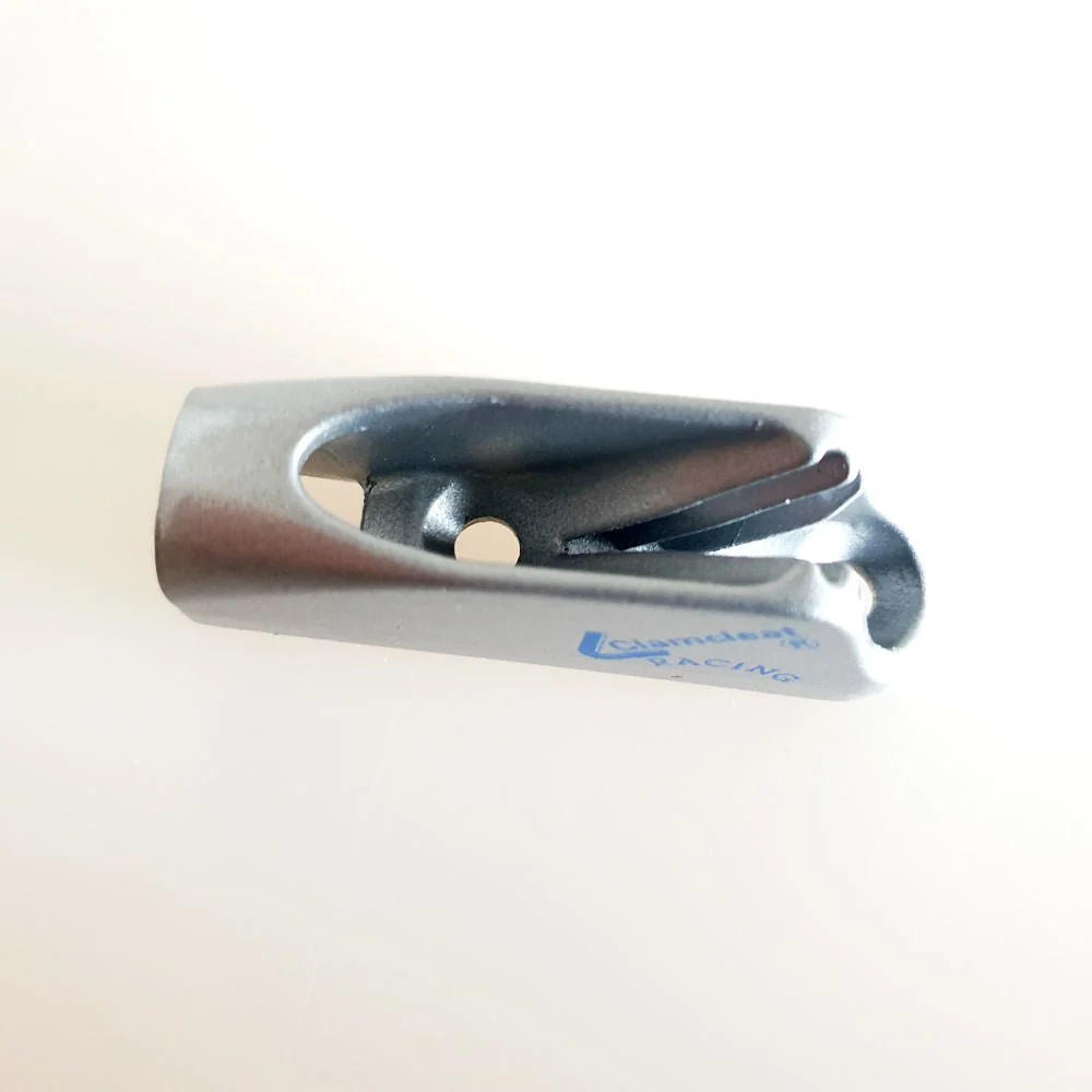 Clamcleat Tauklemme 'CL211 MK2' mit Leitöse, silbern eloxiert – Bild 3