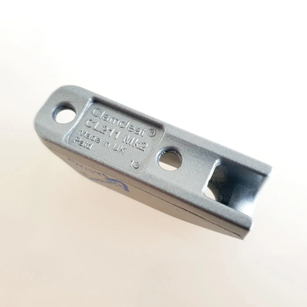 Clamcleat Tauklemme 'CL211 MK2' mit Leitöse, silbern eloxiert – Bild 4